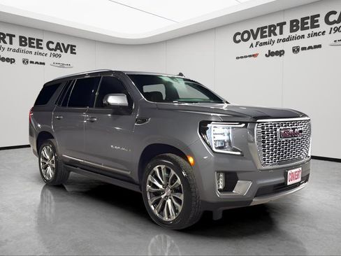 Used 2021 GMC Yukon Denali w/ Denali Premium Package image 7