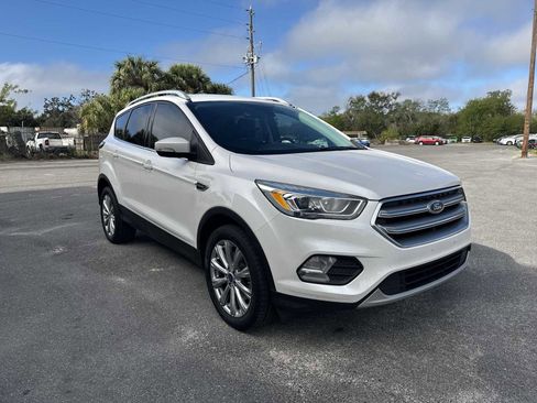 Used 2017 Ford Escape Titanium image 16