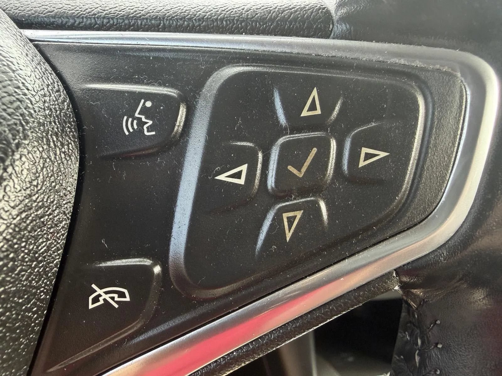 Used 2018 Chevrolet Equinox Premier AWD/4WD image 31
