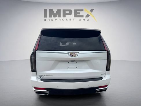 Used 2022 Cadillac Escalade Premium Luxury RWD image 4
