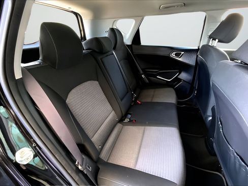 Used 2021 Kia Soul EX FWD image 19