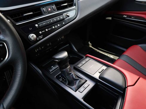 Used 2022 Lexus ES 300h F Sport w/ Accessory Package 2 FWD image 21