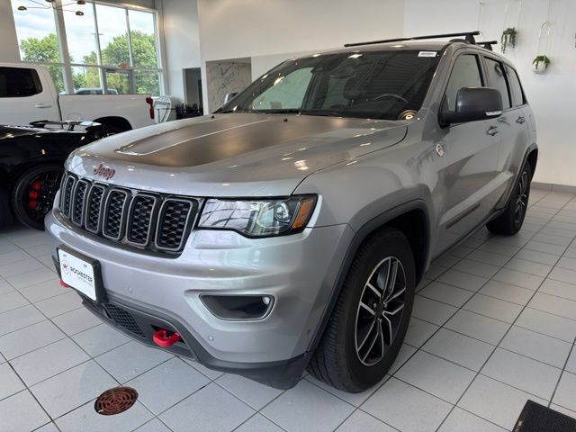 Used 2020 Jeep Grand Cherokee Trailhawk w/ Trailhawk Luxury Group AWD/4WD image 37