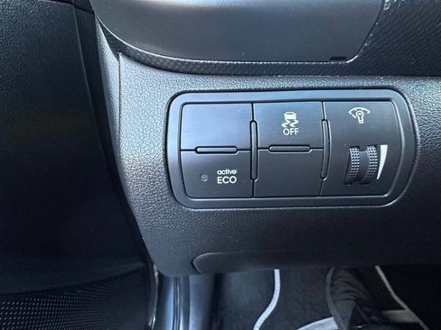 Used 2017 Hyundai Accent SE image 25