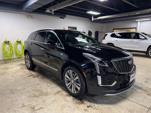 Used 2024 Cadillac XT5 Premium Luxury w/ Platinum Package image 3