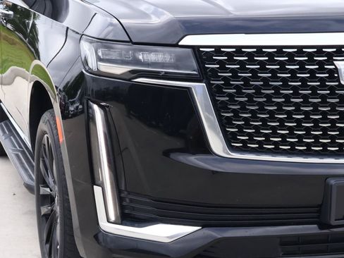 Used 2023 Cadillac Escalade Luxury w/ LPO, Illumination Package RWD image 9