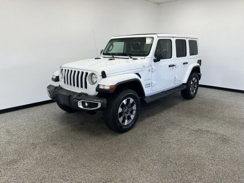 Used 2022 Jeep Wrangler Unlimited Sahara w/ Cold Weather Group image 15