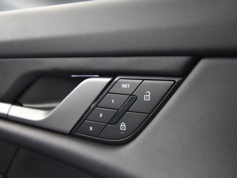 Certified 2025 Porsche Taycan RWD image 26