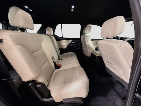 Used 2022 Chevrolet Traverse LS FWD image 28