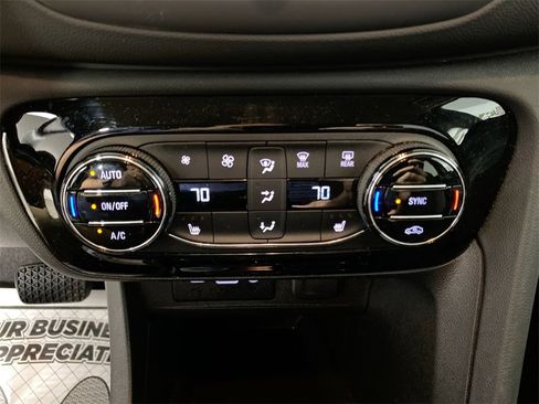 Used 2023 Buick Encore GX Select w/ Sport Touring Package image 18