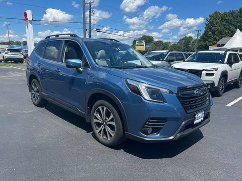 Used 2023 Subaru Forester Limited AWD/4WD image 3