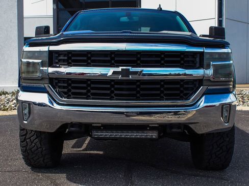 Used 2018 Chevrolet Silverado 1500 LT w/ All Star Edition image 2
