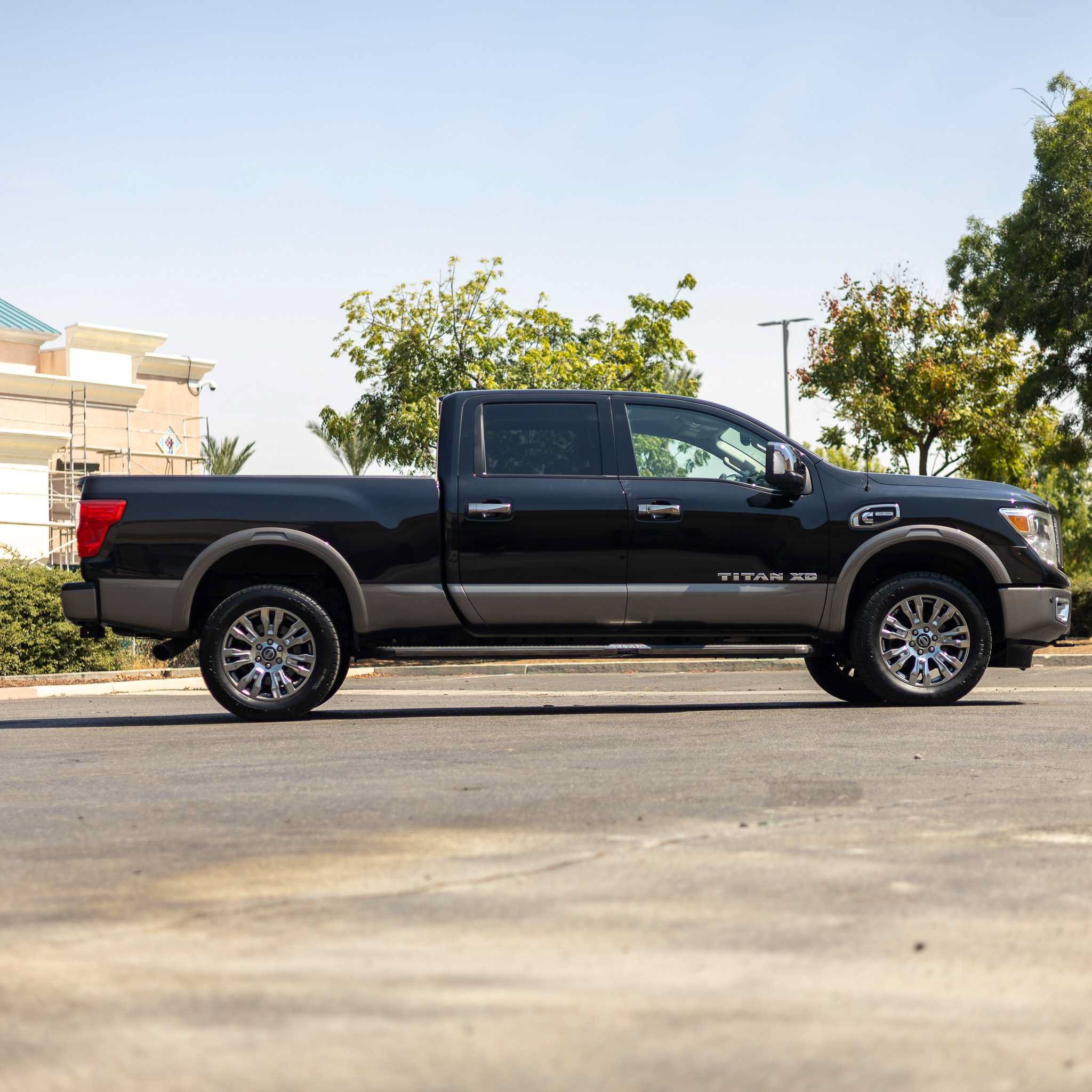 Used 2016 Nissan Titan Platinum Reserve AWD/4WD image 8