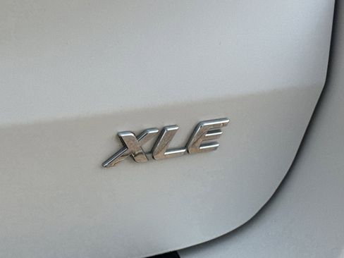 Used 2015 Toyota Sienna XLE w/ XLE Navigation Package image 32