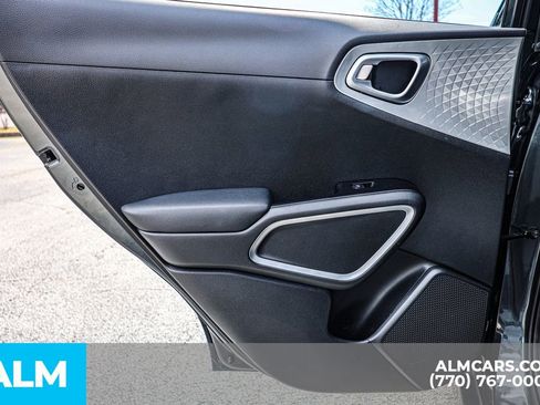 Used 2025 Kia Soul LX w/ LX Technology Package FWD image 49