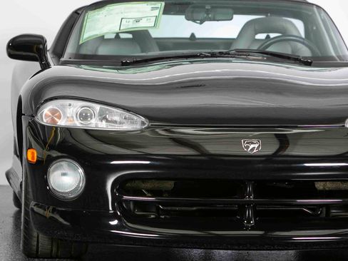 Used 1995 Dodge Viper RT/10 image 12