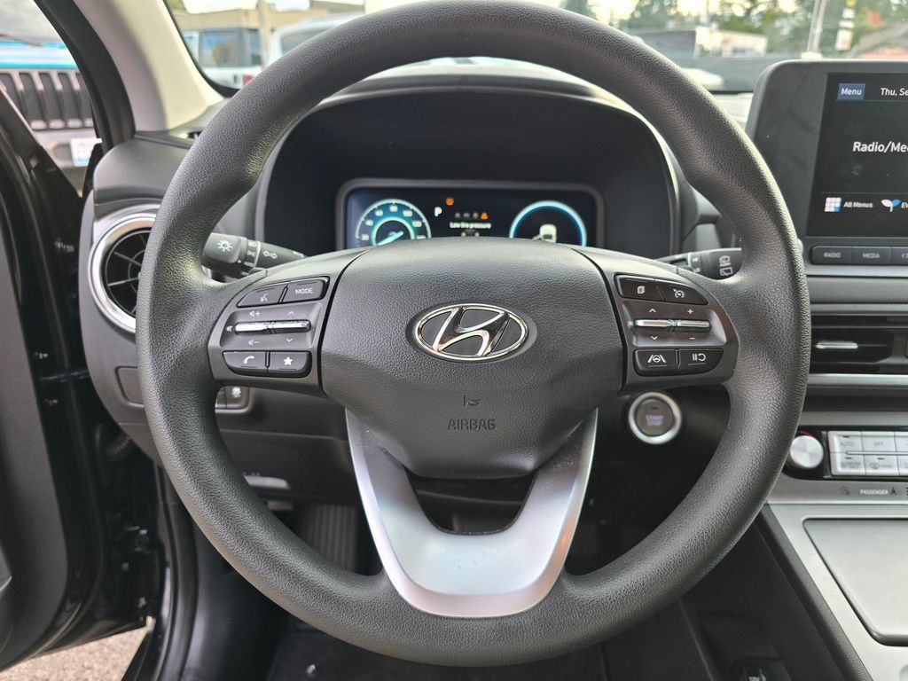 Used 2023 Hyundai Kona SE FWD image 19