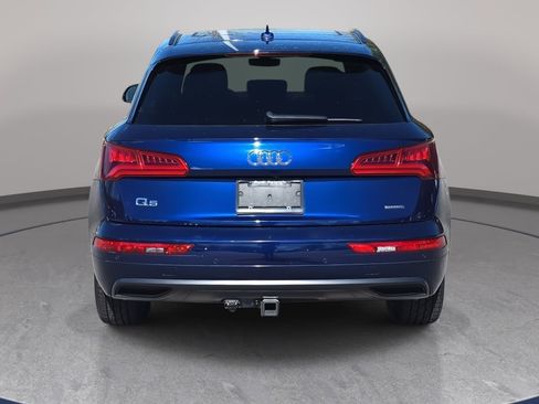 Used 2020 Audi Q5 2.0T Premium w/ Titanium Sport Package image 5