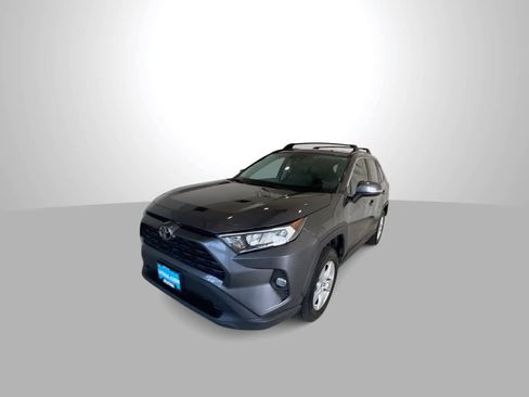 Used 2021 Toyota RAV4 XLE w/ XLE Grade Weather Package AWD/4WD image 4