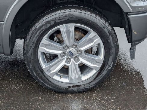 Used 2019 Ford F150 Platinum w/ Equipment Group 701A Luxury image 19