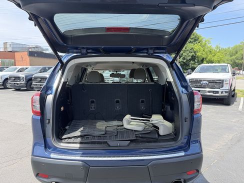 Used 2022 Subaru Ascent Premium w/ Convenience Package AWD/4WD image 6