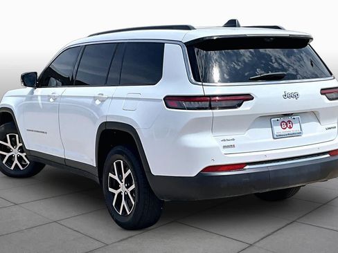 Used 2025 Jeep Grand Cherokee L Limited w/ Luxury Tech Group II AWD/4WD image 12