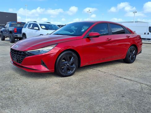 Used 2021 Hyundai Elantra SEL w/ Convenience Package FWD image 24