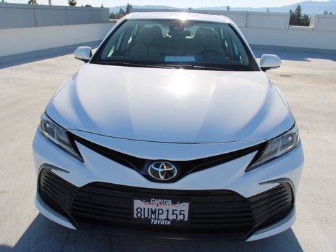 Certified 2021 Toyota Camry LE image 7