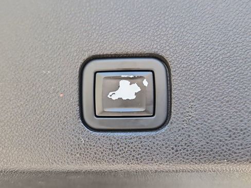 Certified 2023 Cadillac XT6 Luxury FWD image 6