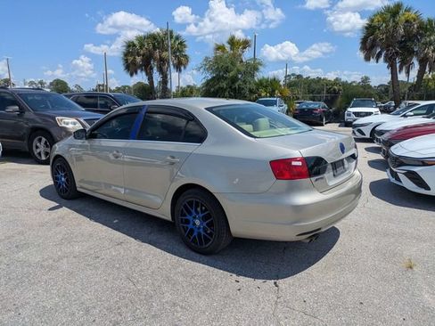 Used 2013 Volkswagen Jetta SE FWD image 5