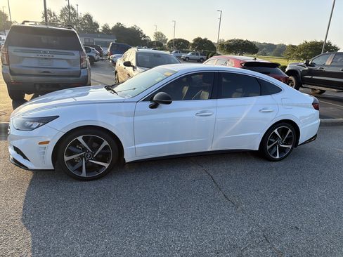 Used 2021 Hyundai Sonata SEL Plus w/ Preferred Accessory Package FWD image 6