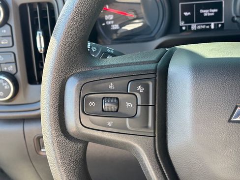 Used 2025 Chevrolet Silverado 1500 Custom image 14