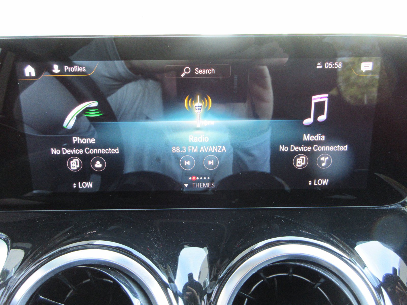 Used 2022 Mercedes-Benz GLB 250 4MATIC image 38