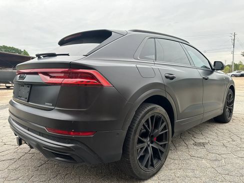 Used 2019 Audi Q8 Prestige w/ Luxury Package AWD/4WD image 3