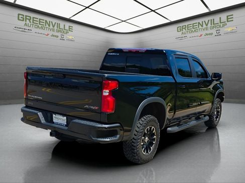 Used 2023 Chevrolet Silverado 1500 ZR2 w/ Technology Package AWD/4WD image 9