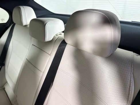 Used 2023 Mercedes-Benz C 300 Sedan image 21