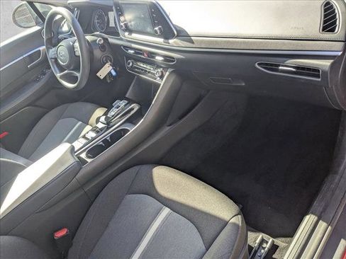 Used 2021 Hyundai Sonata SE w/ Preferred Accessory Package image 21