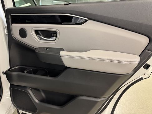 New 2025 Honda Pilot EX-L image 26