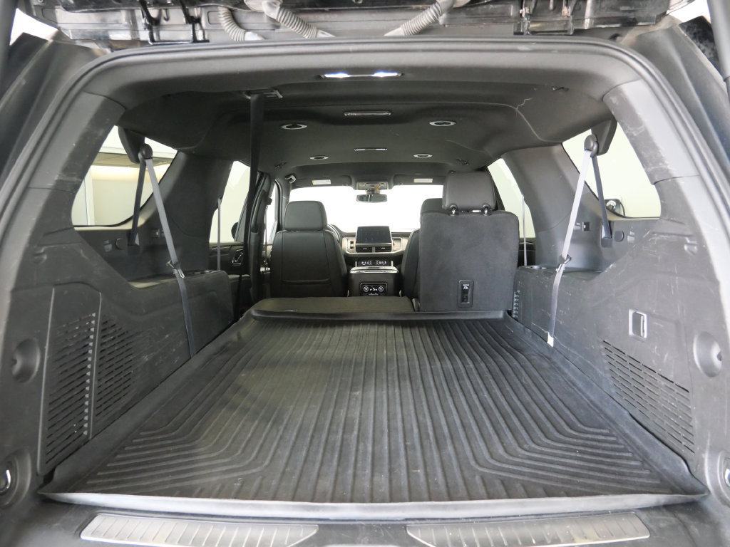 Used 2022 Chevrolet Suburban Z71 AWD/4WD image 28