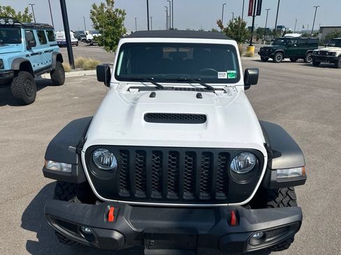 Used 2021 Jeep Gladiator Mojave w/ Cold Weather Group AWD/4WD image 2