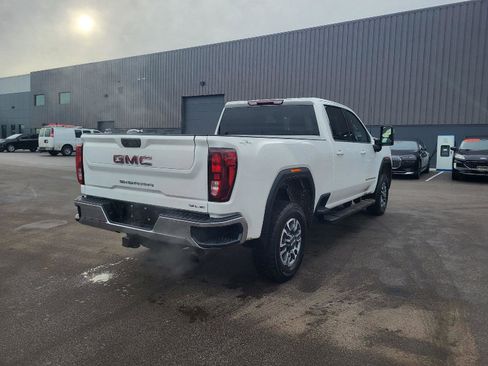 Used 2024 GMC Sierra 2500 SLE w/ SLE Value Package; image 3