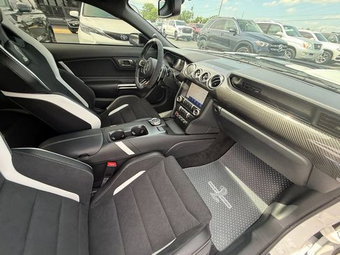 Used 2020 Ford Mustang Shelby GT500 w/ Carbon Fiber Track Pack RWD image 21