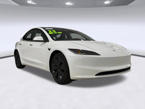 Used 2025 Tesla Model 3 Long Range RWD image 7