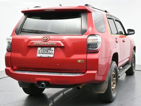 Used 2023 Toyota 4Runner 40th Anniversary SE AWD/4WD image 6