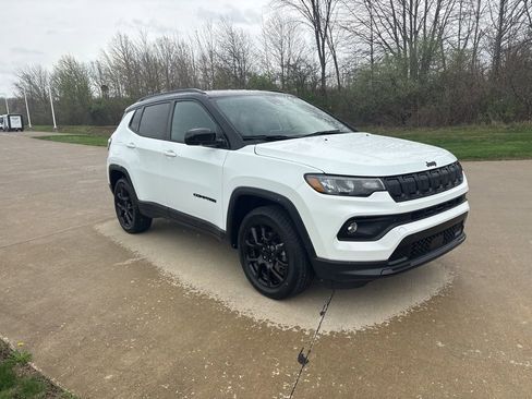 Used 2022 Jeep Compass Latitude w/ Convenience Group AWD/4WD image 10