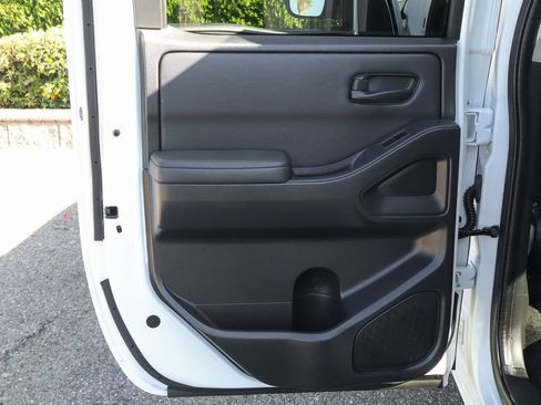 Used 2022 Nissan Frontier S w/ Technology Package RWD image 37