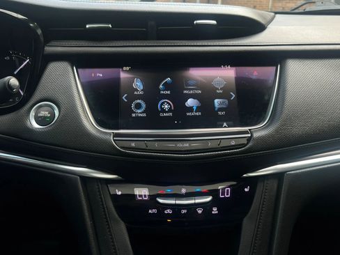 Used 2017 Cadillac XT5 Luxury w/ Driver Awareness Package FWD image 14