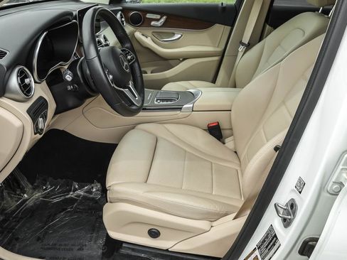 Used 2022 Mercedes-Benz GLC 300 4MATIC image 16