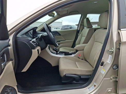 Used 2015 Honda Accord LX image 15