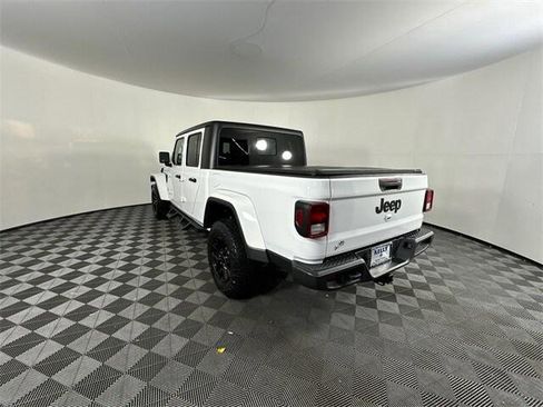 Certified 2022 Jeep Gladiator Sport image 9